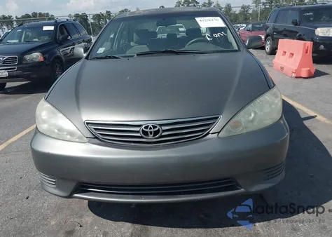 2005 Toyota Camry Le from USA, damaged, VIN 4T1BE32K65U523562